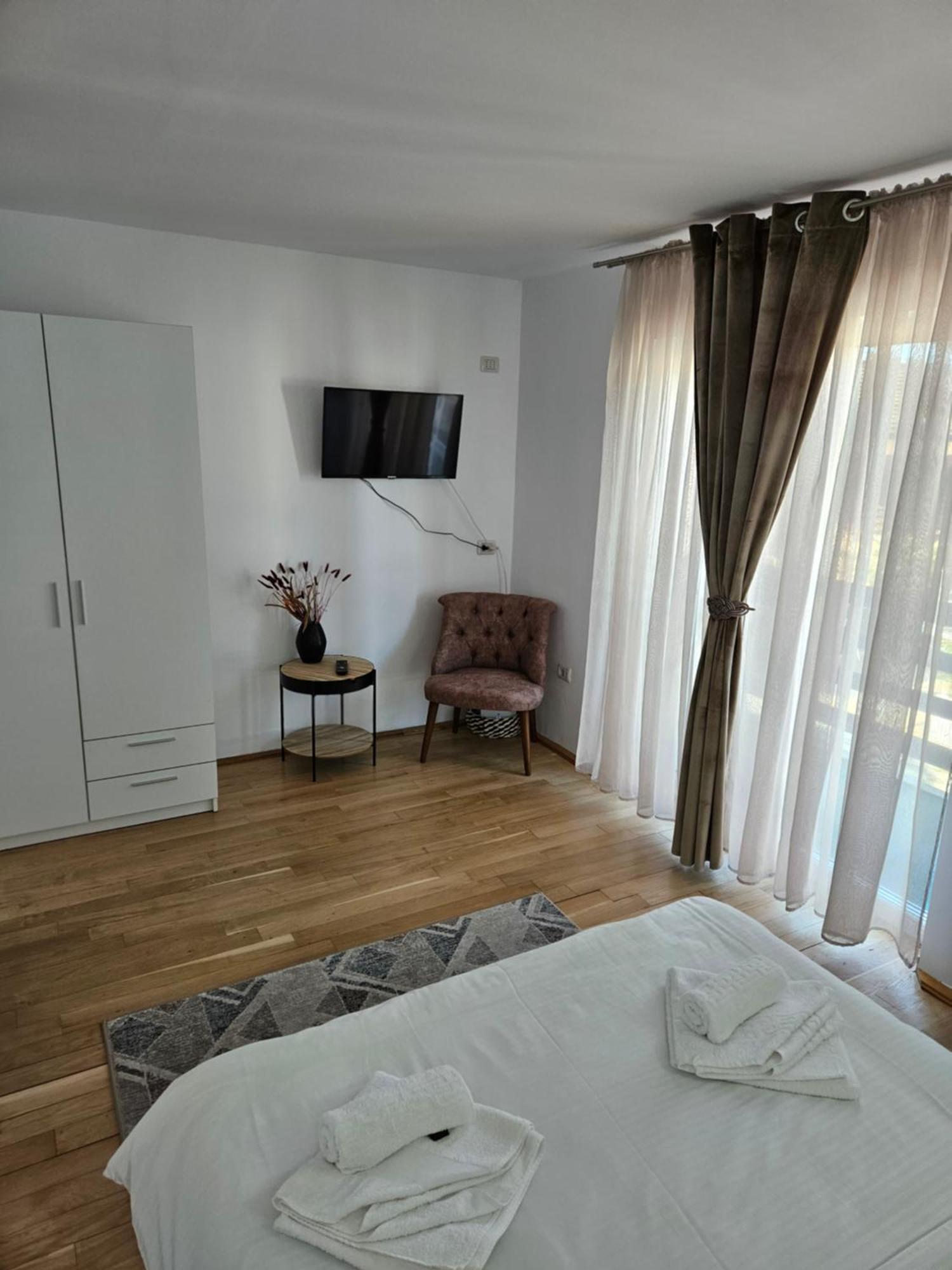 Casa Gabrielle Villa Călimăneşti Bagian luar foto